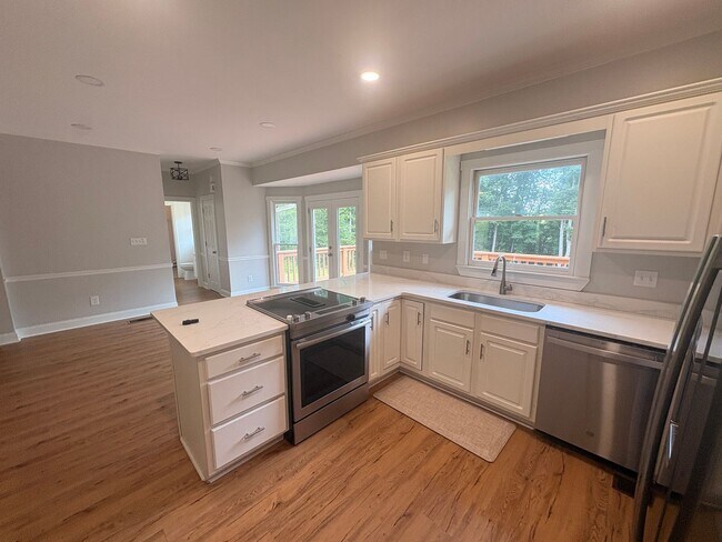 Building Photo - BOGART HOME | 4BD 3.5B