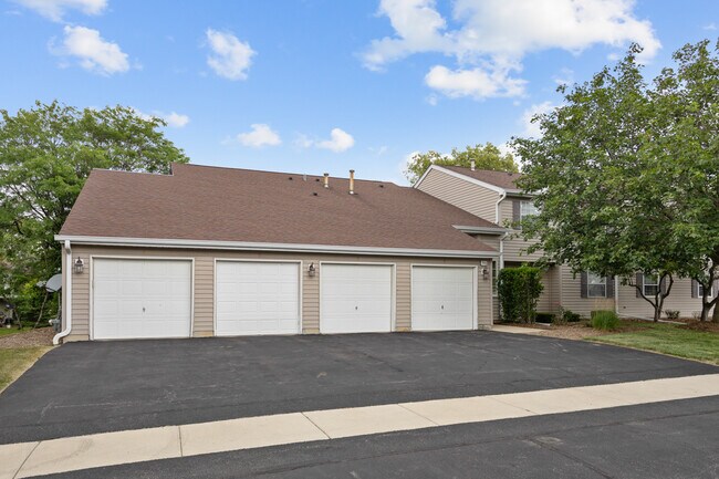 Building Photo - 546 E Shag Bark Ln