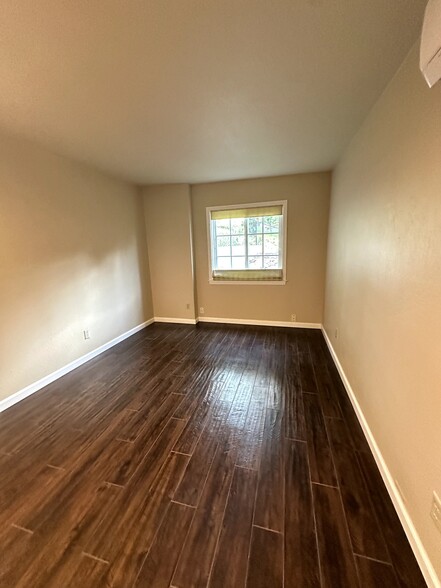 Building Photo - 23 Mira Loma