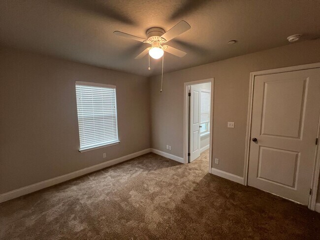 Building Photo - 7417 Savannah Brooks