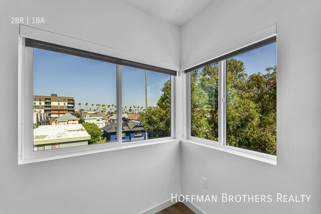 Building Photo - 1240 Magnolia Ave