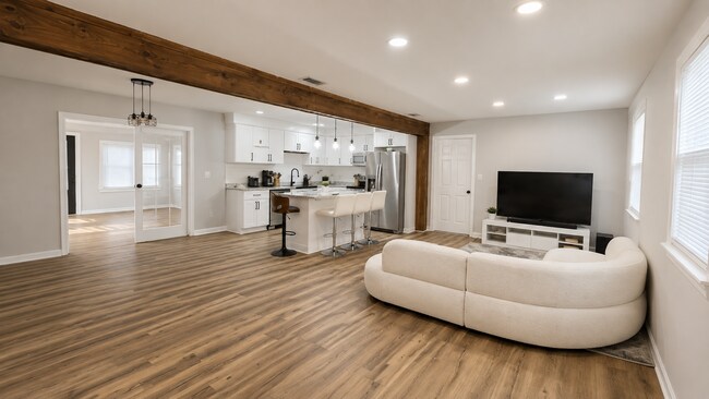 Building Photo - 2940 Sir Meliot Dr