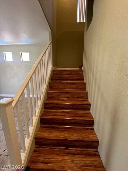 Building Photo - 9577 Villa Adastra Ave