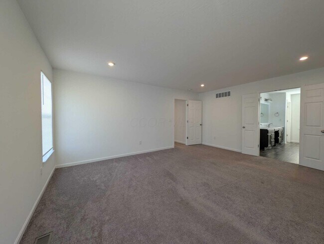 Building Photo - 8210 Daylily Dr