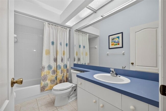 Building Photo - 245 Hemingway Dr