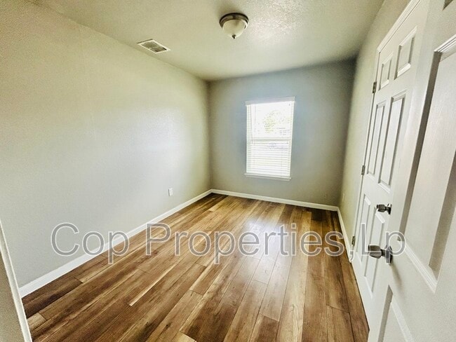 Building Photo - 614 El Monte Blvd