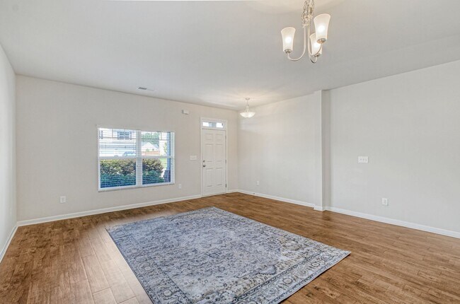 Building Photo - 4639 Southwind Rd