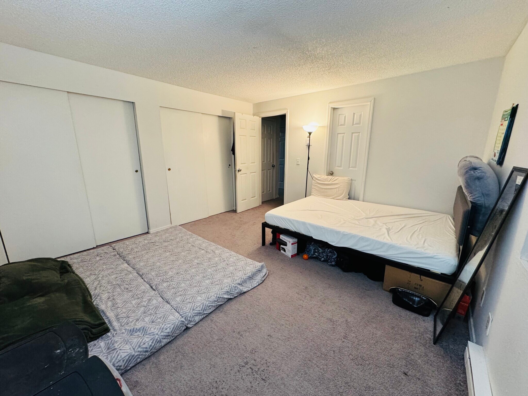 Building Photo - 17106 NE 45th St