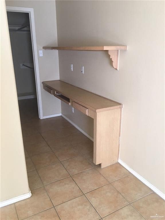 Building Photo - 2503 Salvatierra Ave