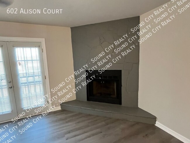 Building Photo - 602 Alison Ct