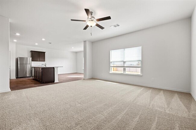 Building Photo - 14301 Prairie Sod Ln