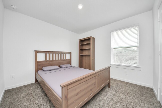 Building Photo - 31815 Kellan Grv Ct