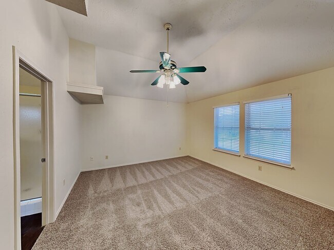Building Photo - 10514 Wayward Wind Ln