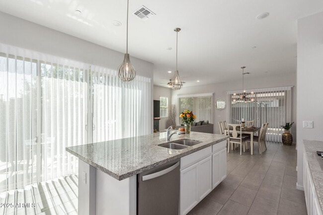 Building Photo - 1914 N 140th Ave