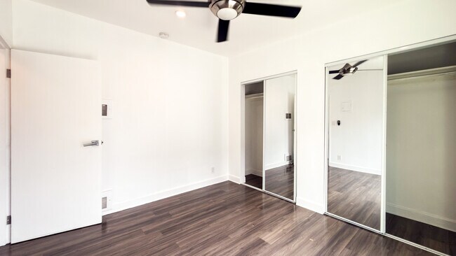 Building Photo - 319 Heliotrope Dr