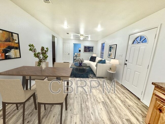 Building Photo - 2117 E Broadway