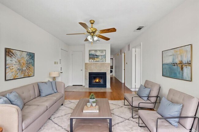 Building Photo - 3115 Helms St