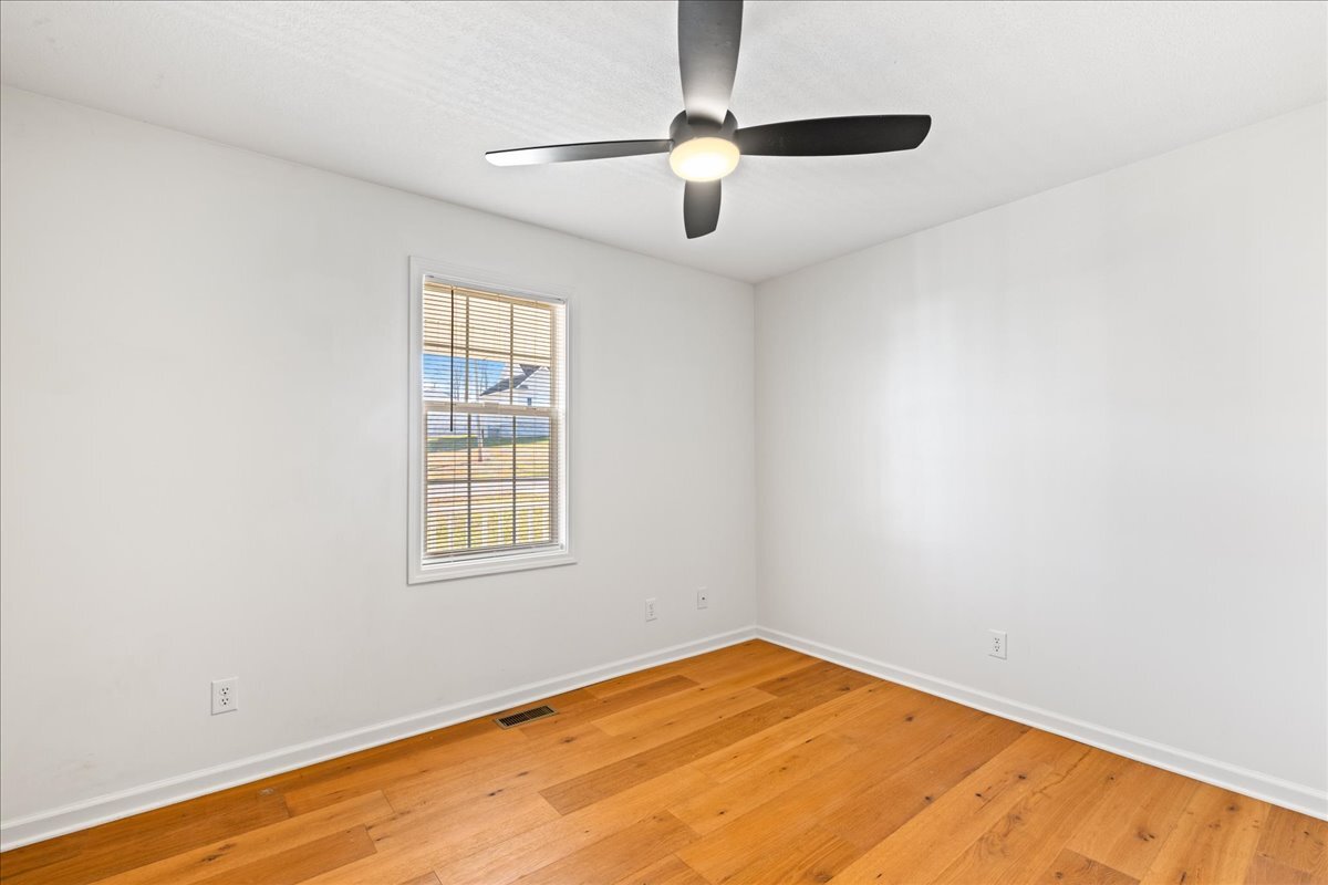 Building Photo - 259 Clover Cir