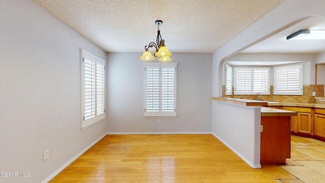 Building Photo - 12528 Sun Empress Dr