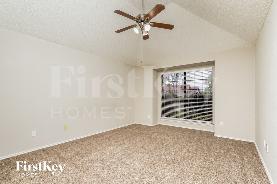 Building Photo - 7921 Rice Dr