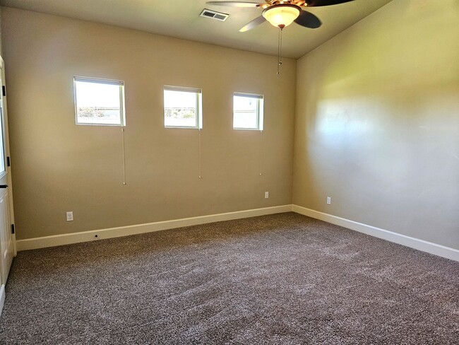 Building Photo - 2817 Tuscanna Dr