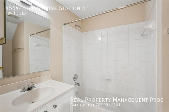 Building Photo - 45644 Livingstone Station St