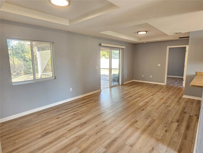 Building Photo - 8470 Drolet Ave