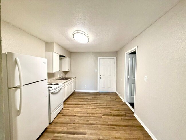 Building Photo - 2613 Baylor Ave