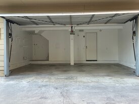 Building Photo - 411 Pioneer Dr