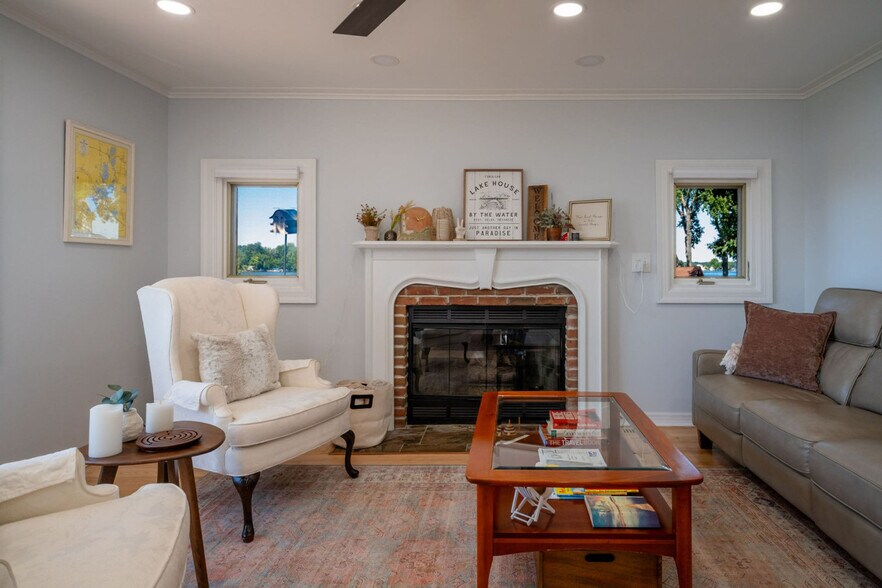 Building Photo - 525 Circle Dr