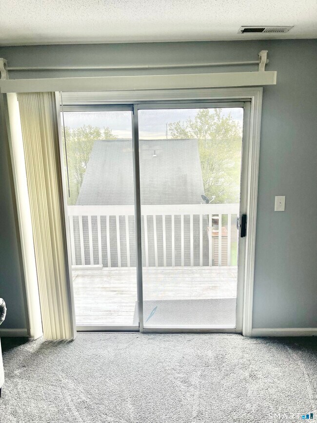 Building Photo - 2390 State St