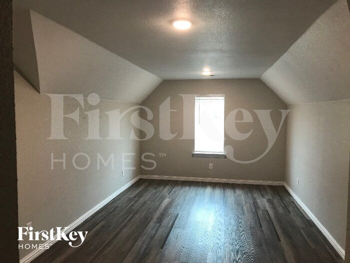 Building Photo - 7376 Parkside Pl Dr