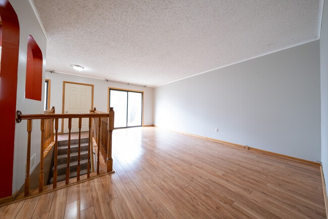 Building Photo - 2708 Terraceview Ct