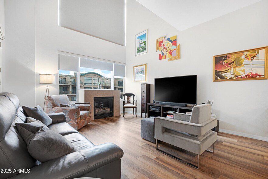 Living Room - 16 W Encanto Blvd