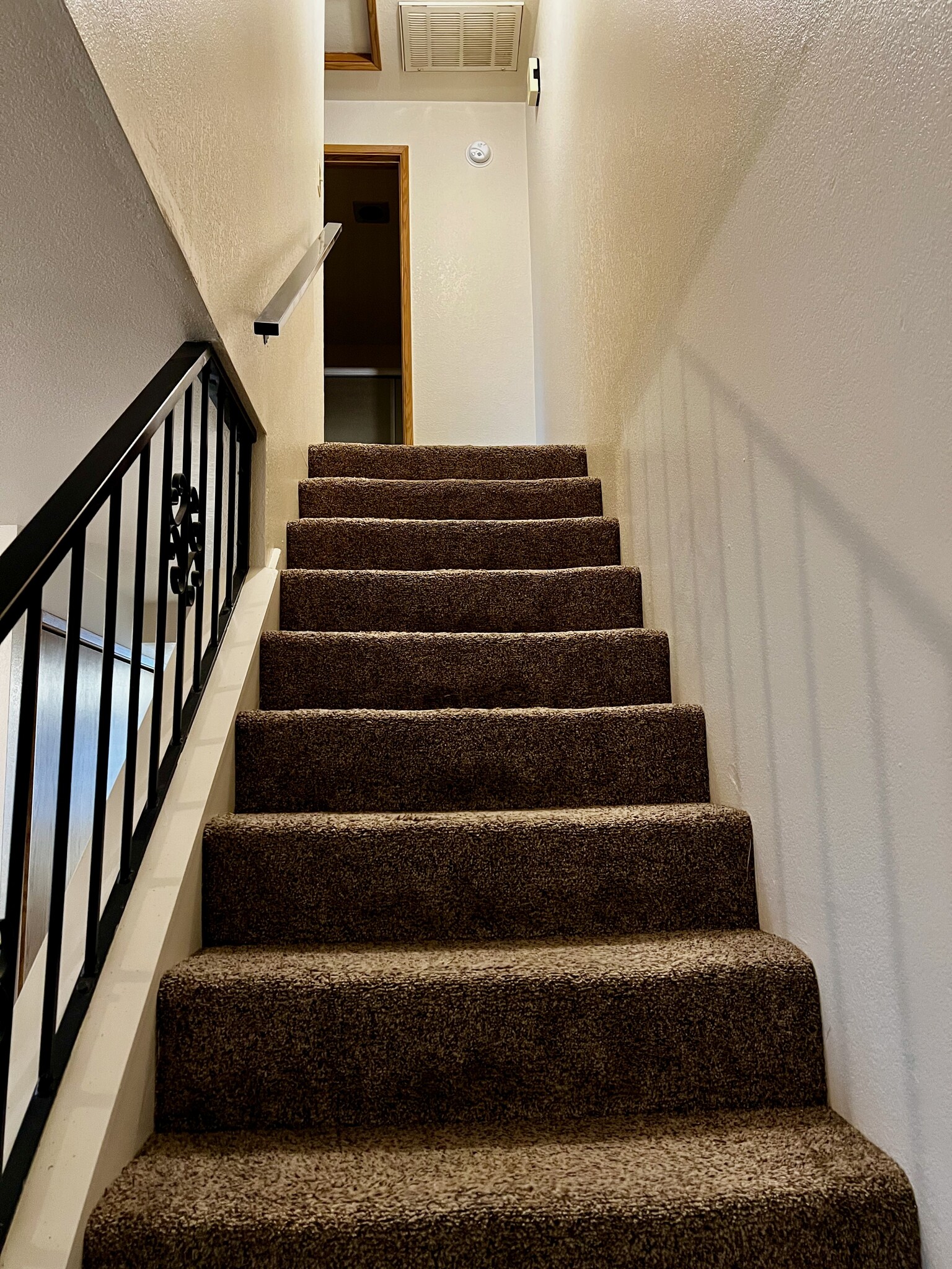 Stairs - 2243 Poplar Dr