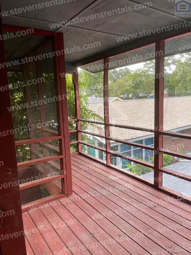 Building Photo - 3615 Ridgeside Rd