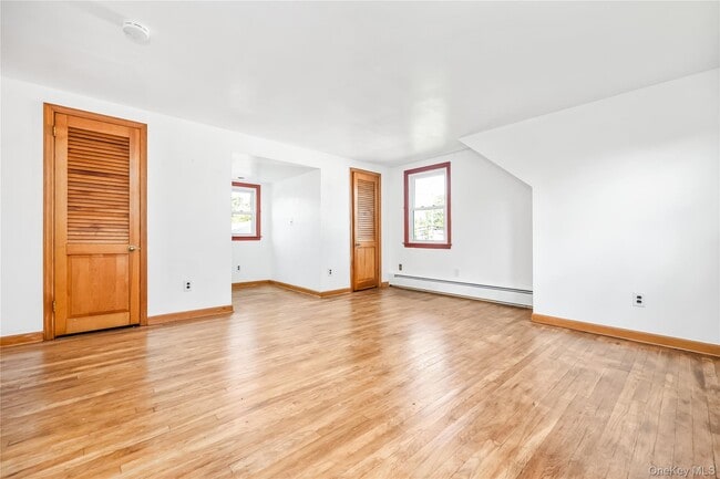 Building Photo - 63 I U Willets Rd