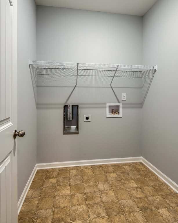 Building Photo - Spacious 4 Bedroom Home with Open Floor Plan - Free Rent!