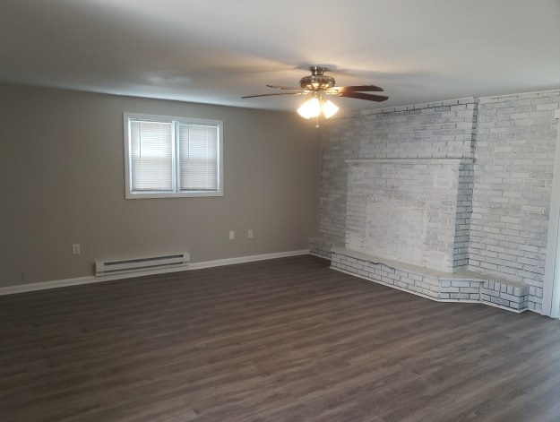 Building Photo - NOW AVAILABLE! - 215 Twin Lakes Blvd, Litt...