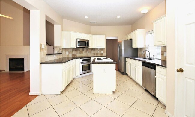 Building Photo - 4602 Rainbow Valley Ct