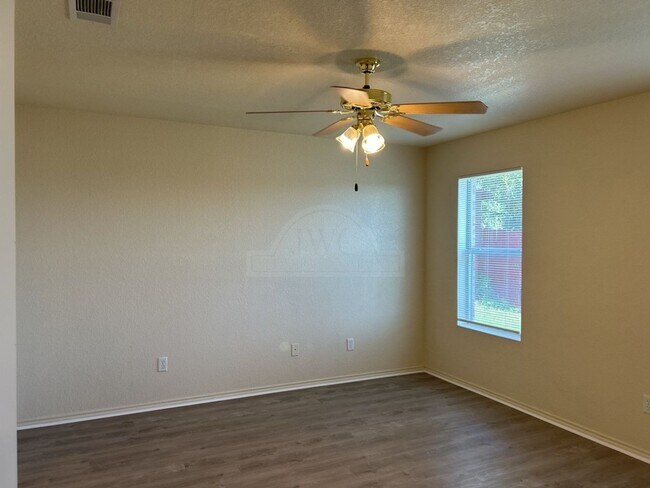 Building Photo - 2303 Gallop Dr