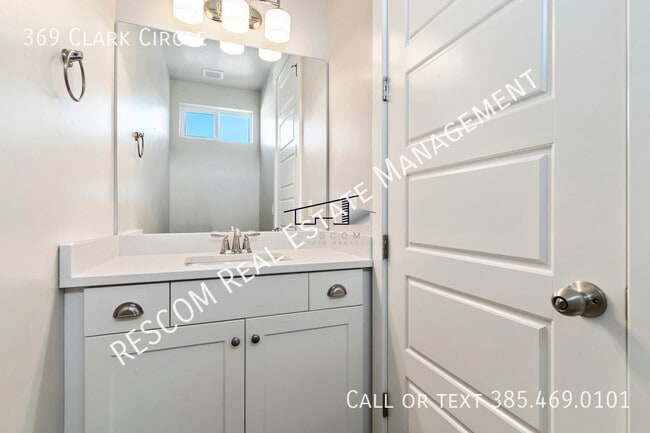 Building Photo - 369 Clark Cir