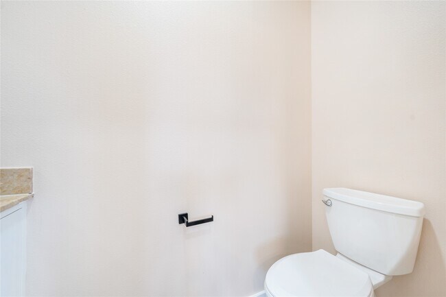 Building Photo - 6809 Fairway Dr