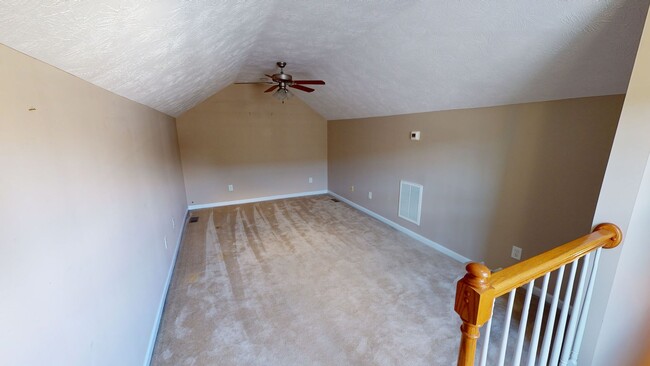 Building Photo - $300 OFF First Month's Rent! 3 Bedroom Ran...