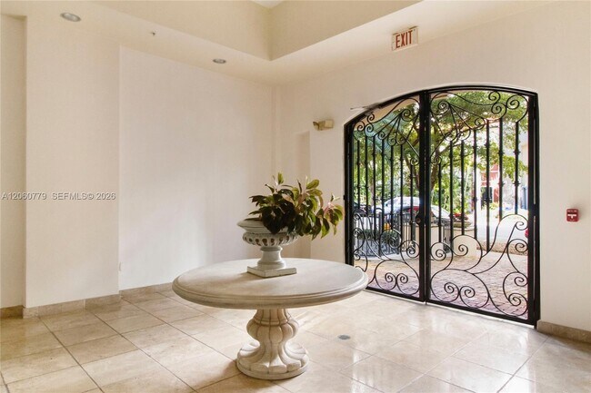 Building Photo - 20 Calabria Ave