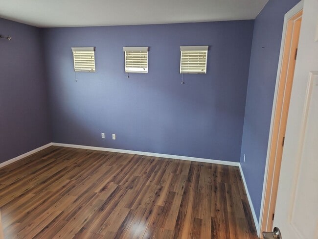 Building Photo - Beautiful 2 bedroom 2.5 bath !