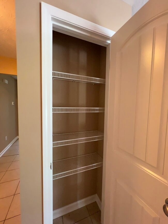 Building Photo - 110 Grinder Ct