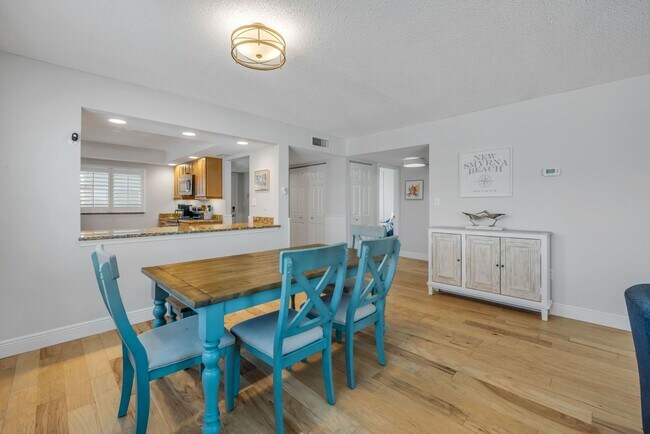Building Photo - New Smyrna 2BD/2BA Beach Condo in Waterfront Community!