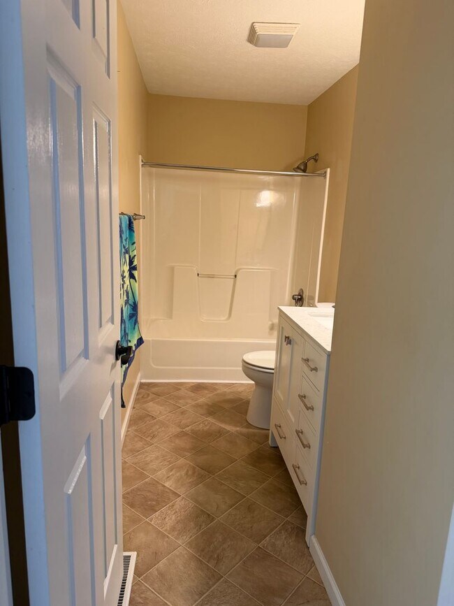 Building Photo - 7063 Seaver Dr NW