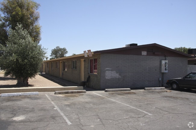 Building Photo - Desert Sun Apartments